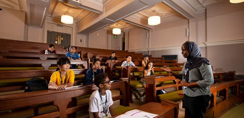 Img-RoyalHolloway-12