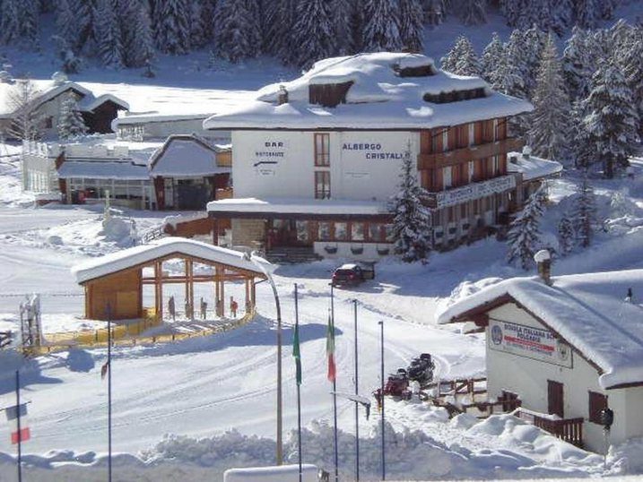 Hotel Cristallo*** · a pochi passi dalle piste